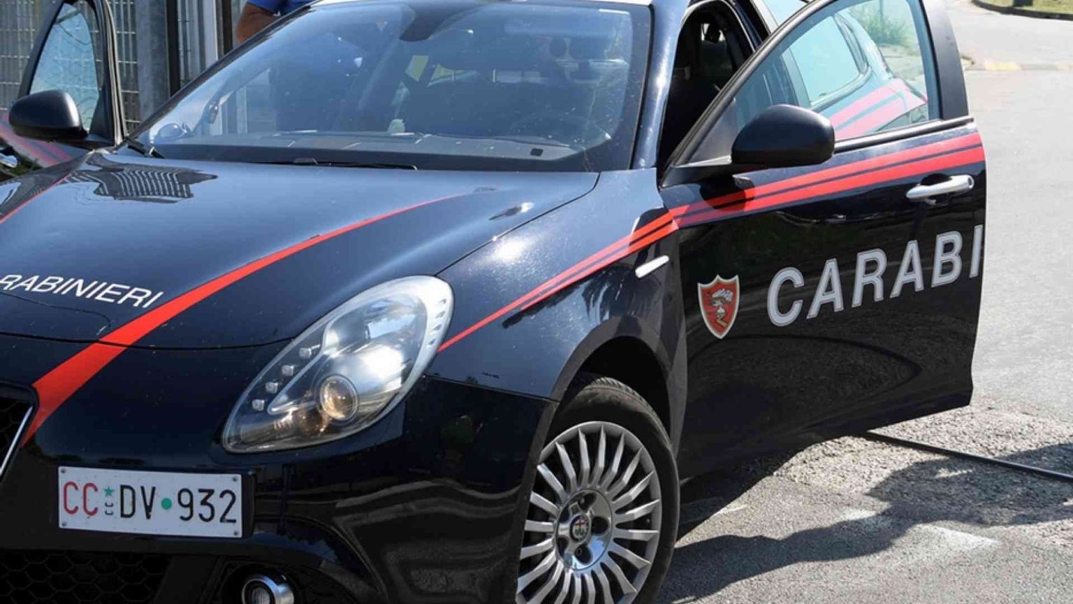 Parroco aggredito e ferito con un coltello. Arrestato l'aggressore