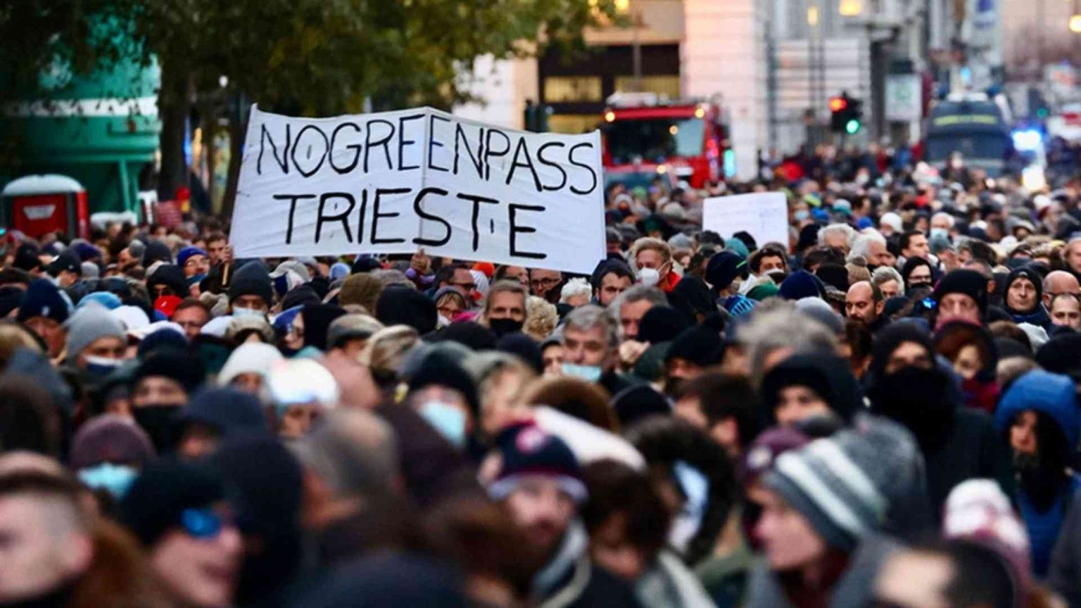 I vaccini modificano il Dna? Provocano infertilità? Le bufale e la scienza