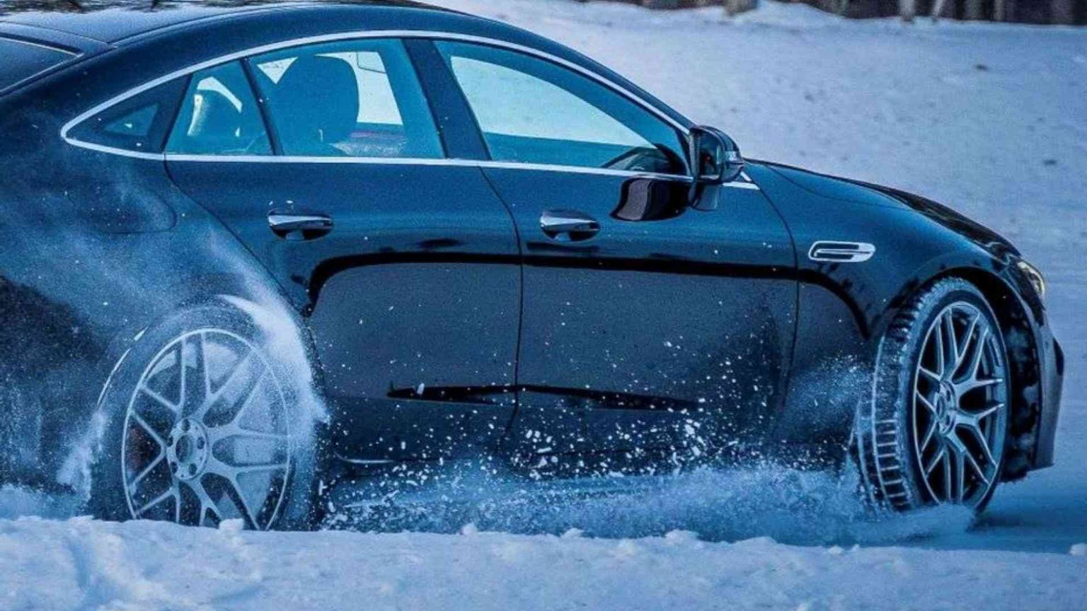E' ora dei pneumatici invernali, ecco cosa occorre sapere