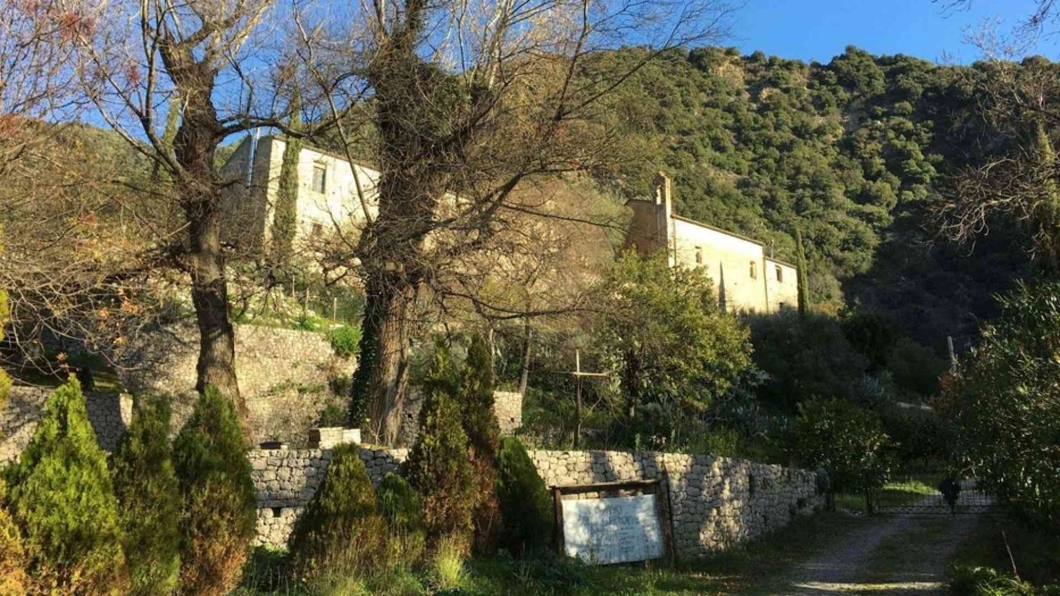 Gli eremiti che ascoltano il silenzio: chi sono in Italia