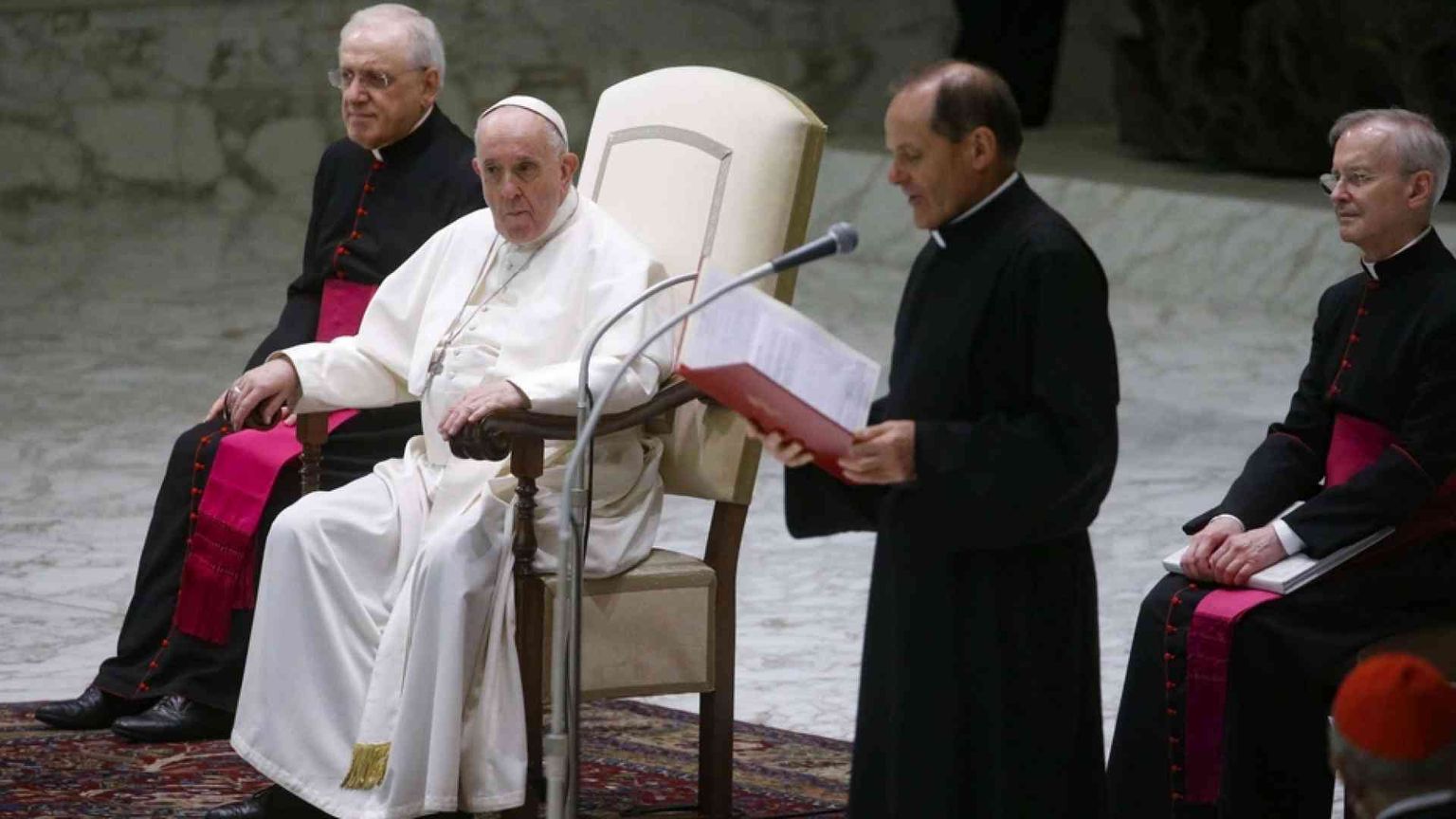 Il Papa: san Giuseppe ci ricorda l’importanza dei legami umani