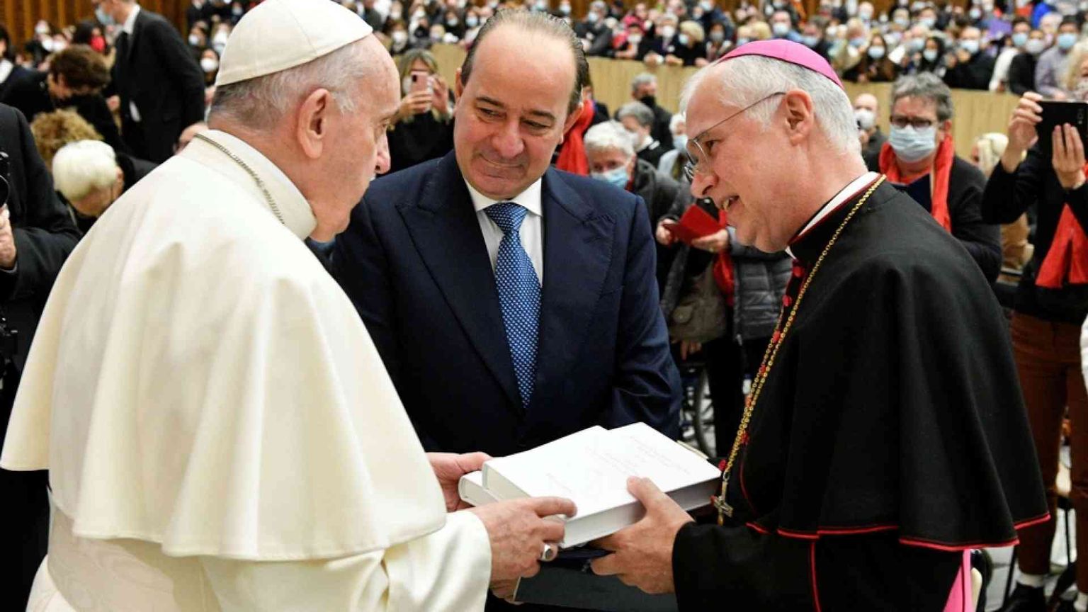 Il Papa: Università Cattolica palestra di cultura, formazione e santità