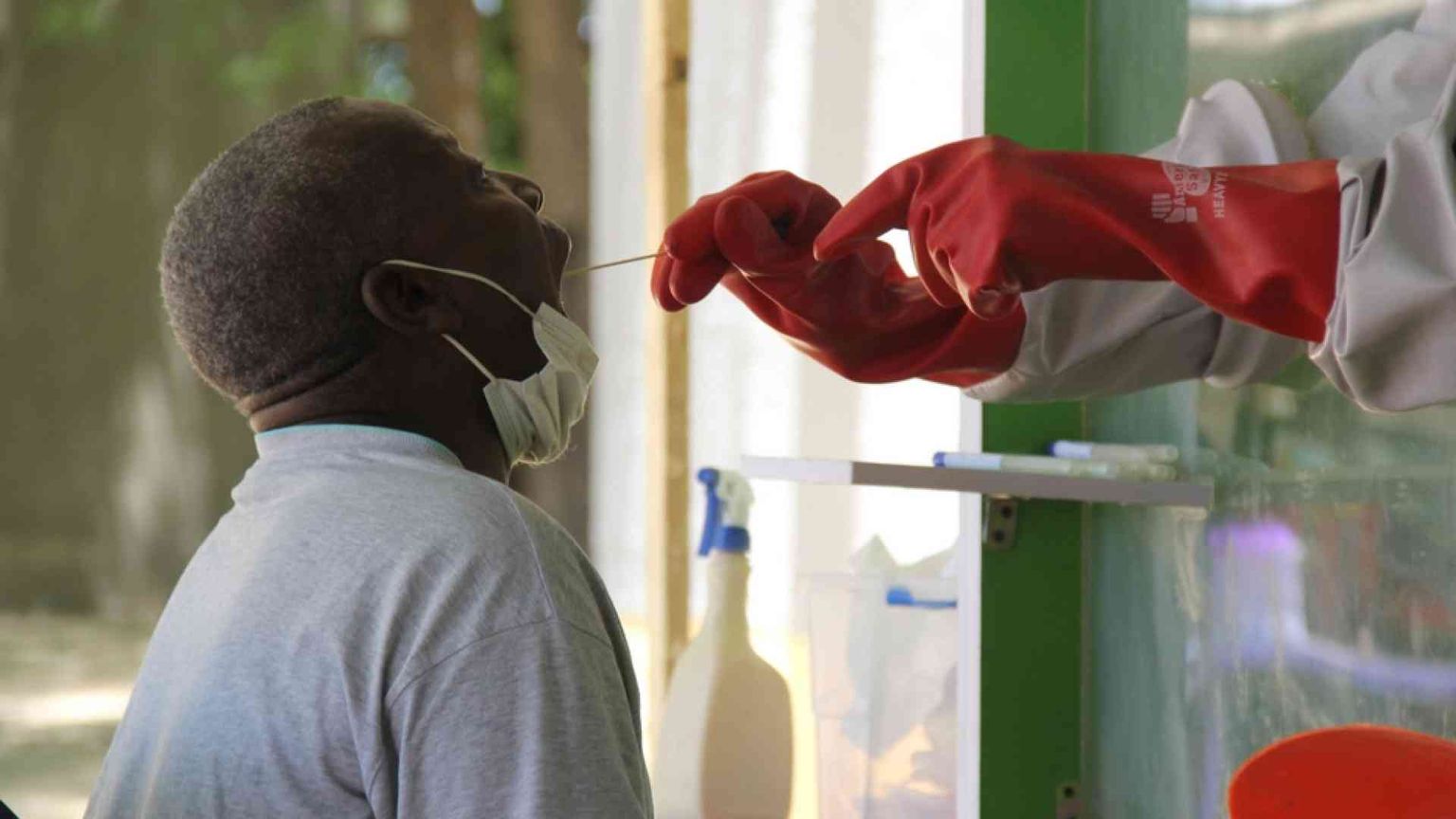 Vaccini, la Terza Via dell'Europa mette all'angolo i Paesi poveri