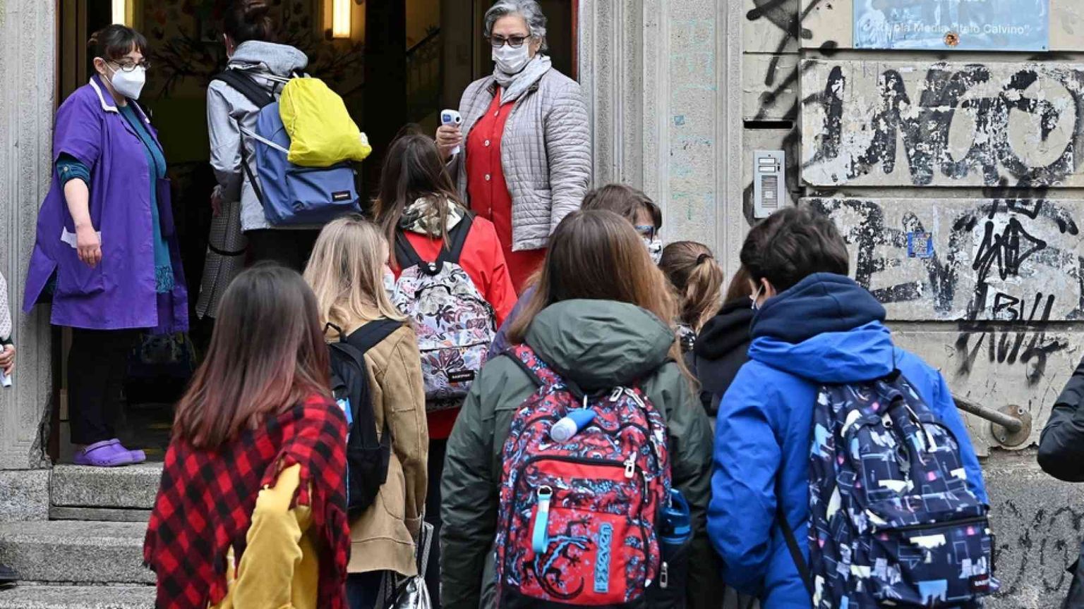 5,2 miliardi per rinnovare gli edifici scolastici (anche mense e palestre)