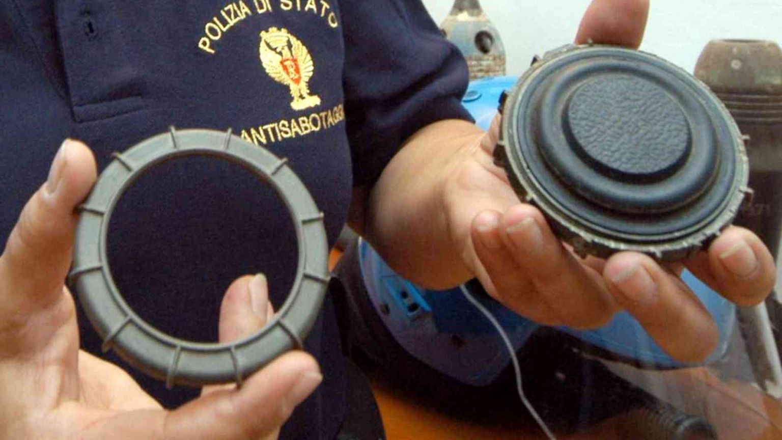 Approvata la legge contro le mine antipersona: «Stop a chi investe»