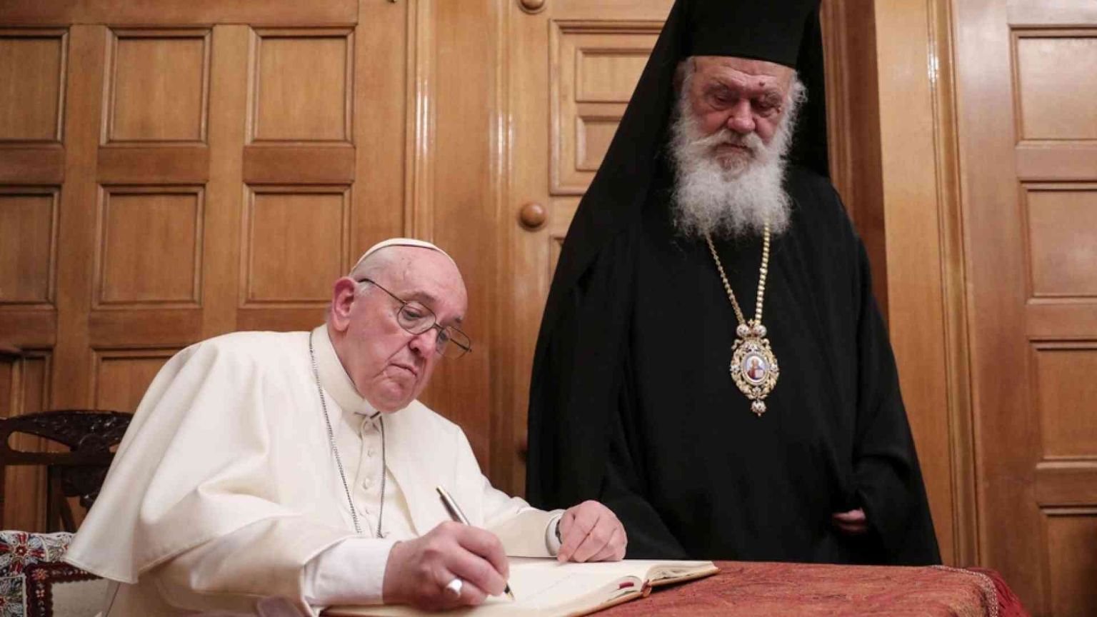 Papa Francesco chiede perdono agli ortodossi per le azioni del passato