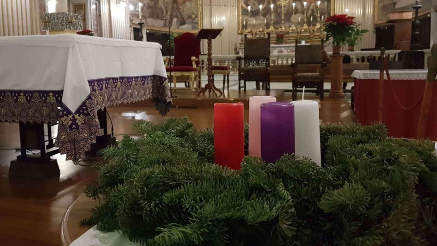 La corona d'Avvento. Ecco perché richiama Cristo