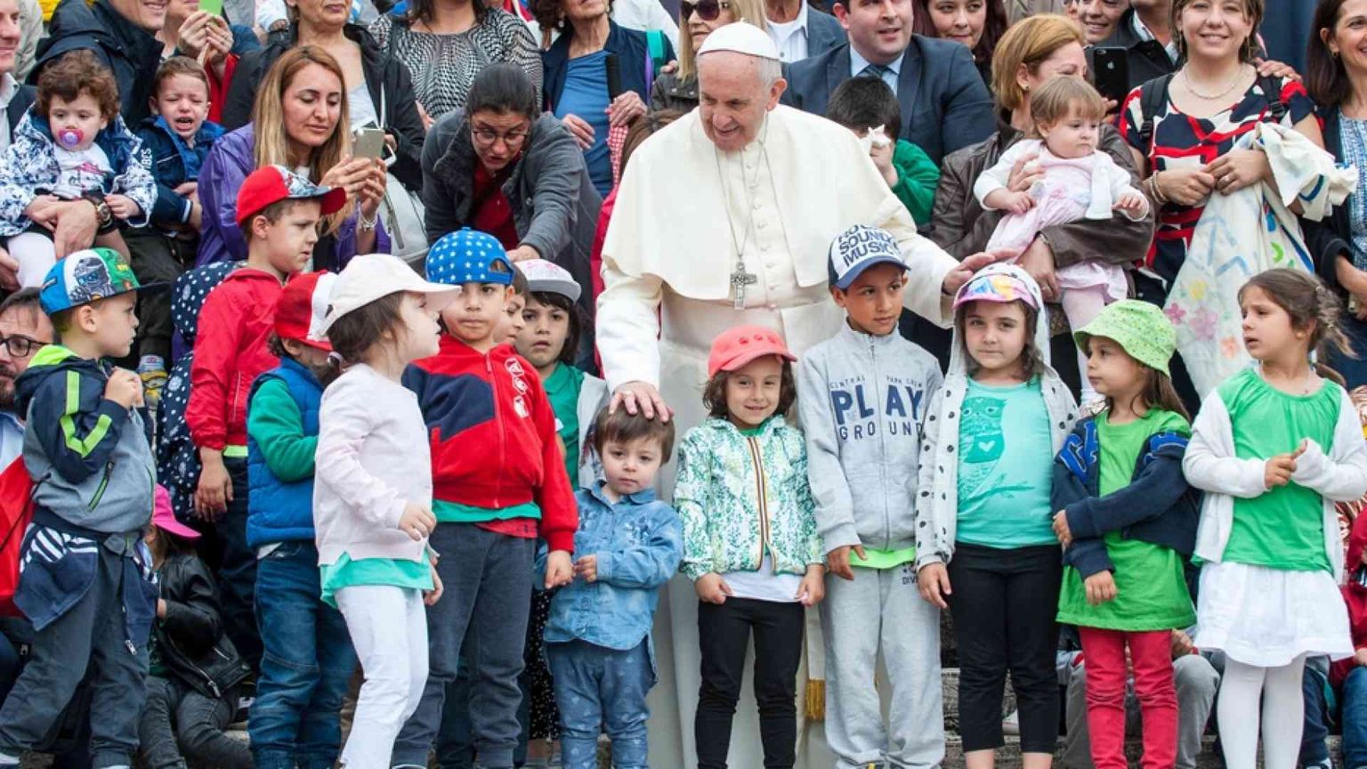 "Caro Francesco": a Natale i bambini scrivono al Papa