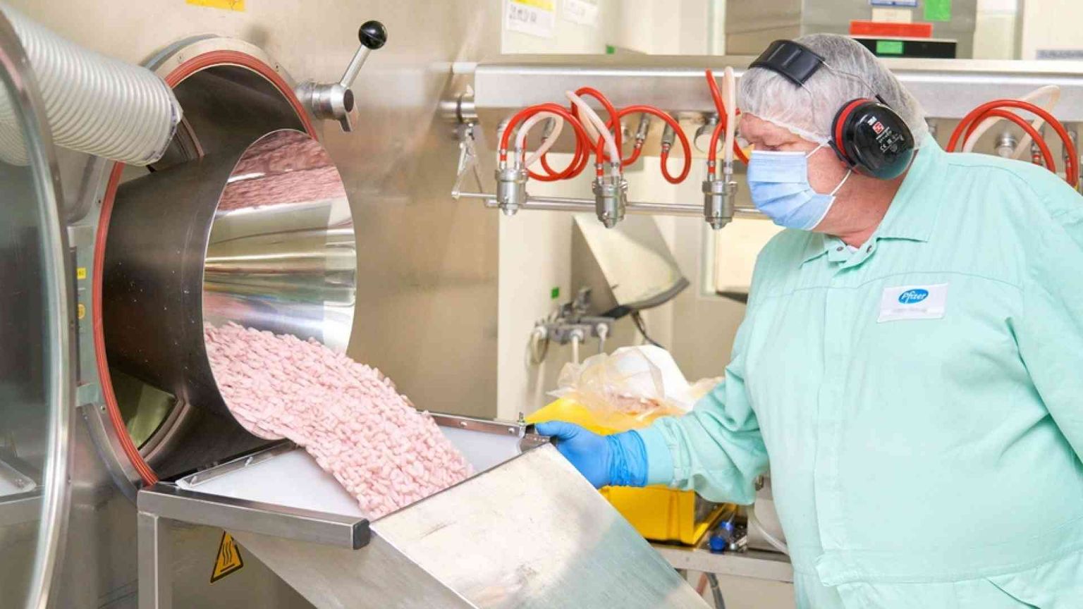 Pillole antivirali e un vaccino innovativo: le nuove armi contro il Sars-CoV-2