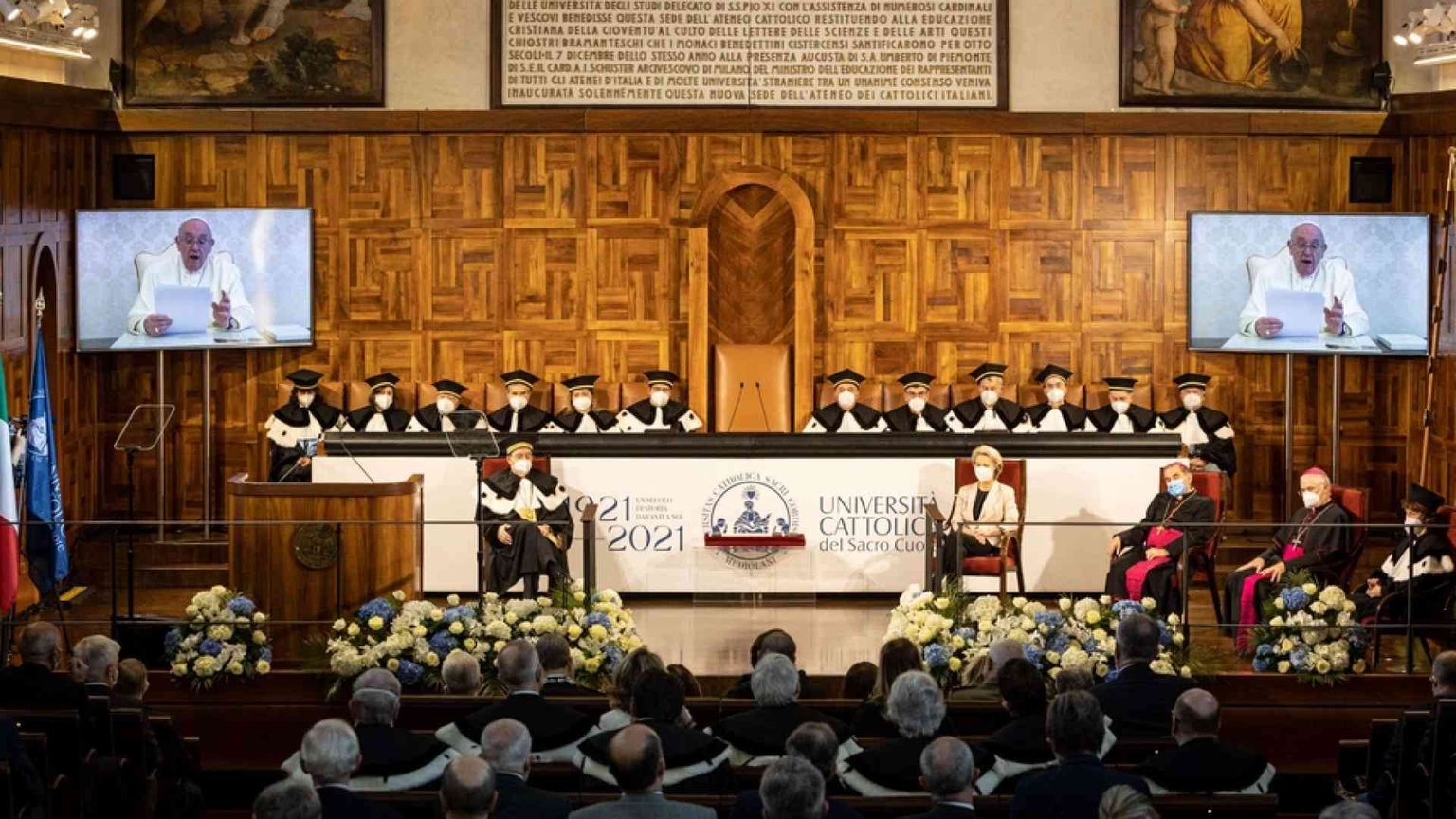 Il Papa: l'Università Cattolica comunità di studi con solide radici