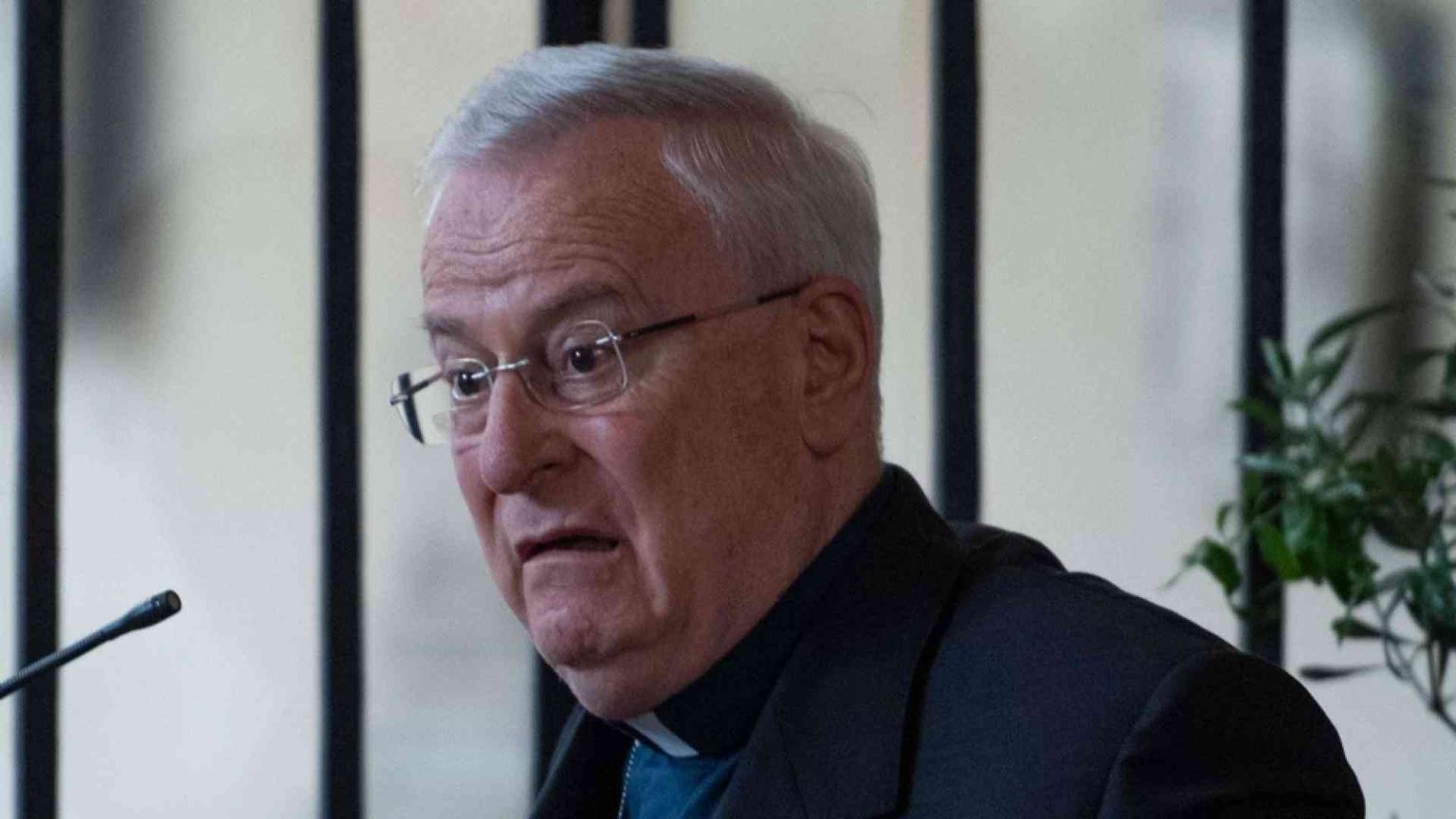 Il cardinale Bassetti costantemente monitorato. «Ha un lieve raffreddore»