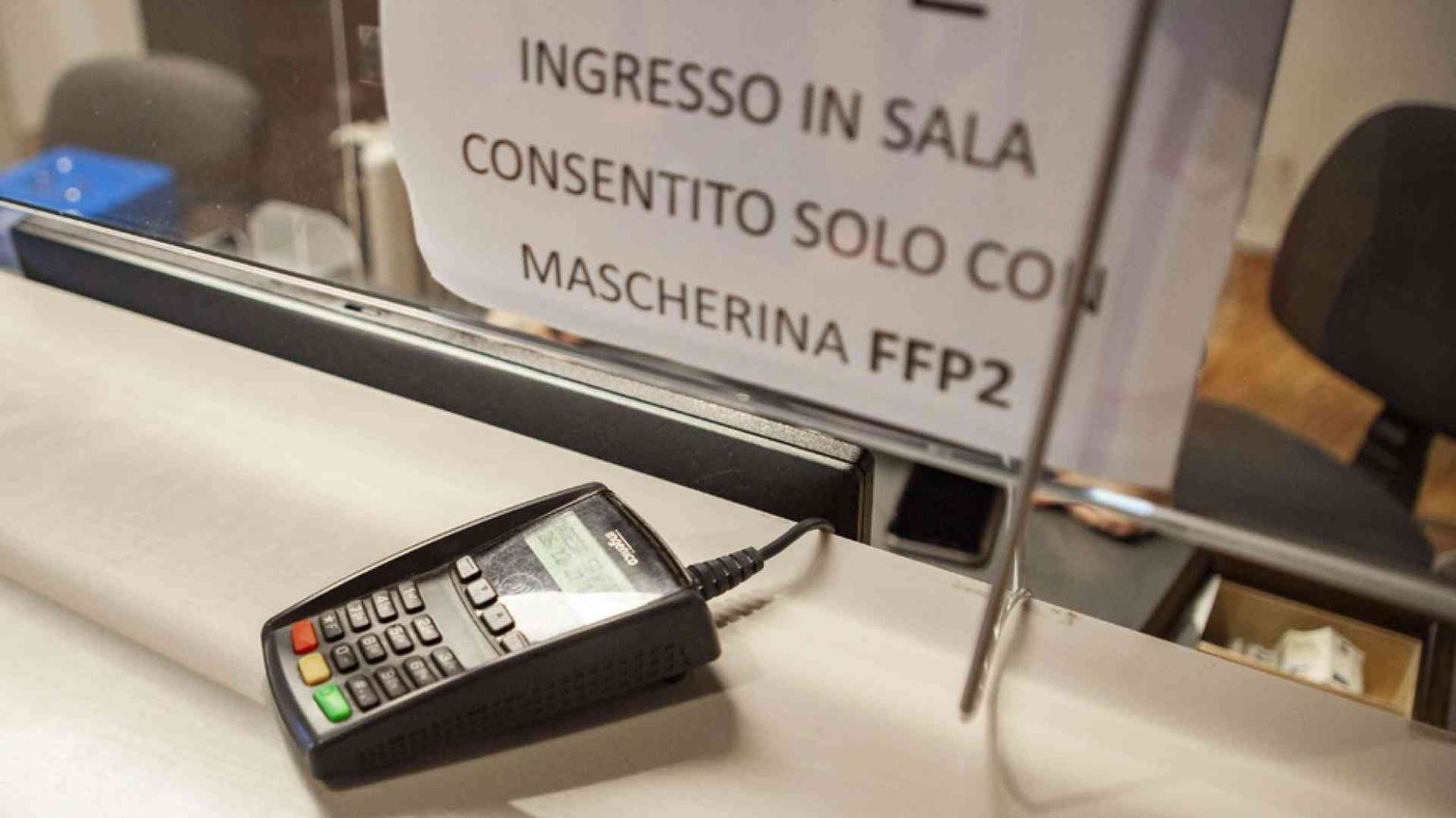 Tutte le nuove regole anti contagio: mascherine, bar, cinema, palestre, Rsa