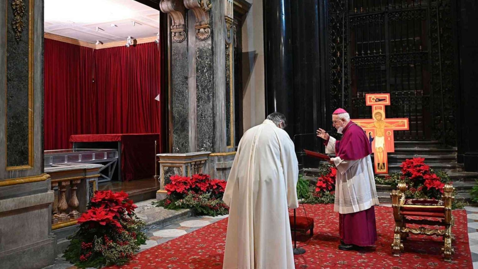 Come uno schiaffo, come una carezza. Davanti alla Sindone