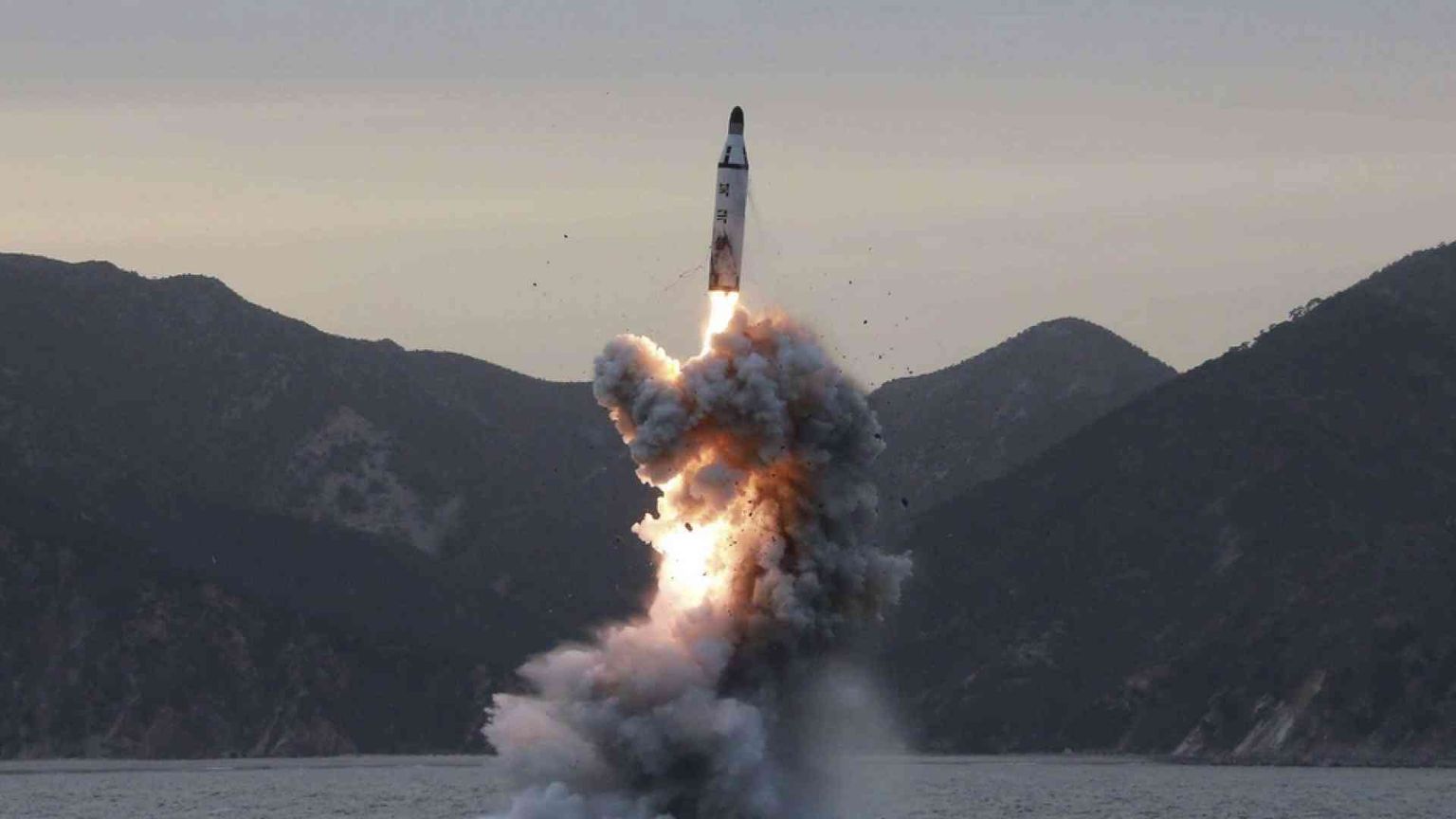 Le 5 potenze atomiche ammettono: «Non si vince una guerra nucleare»