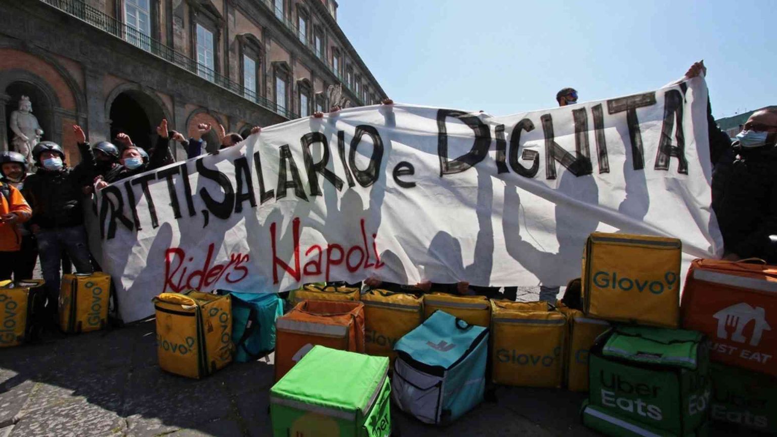 Inapp: per i 570mila lavoratori delle piattaforme rischio caporalato