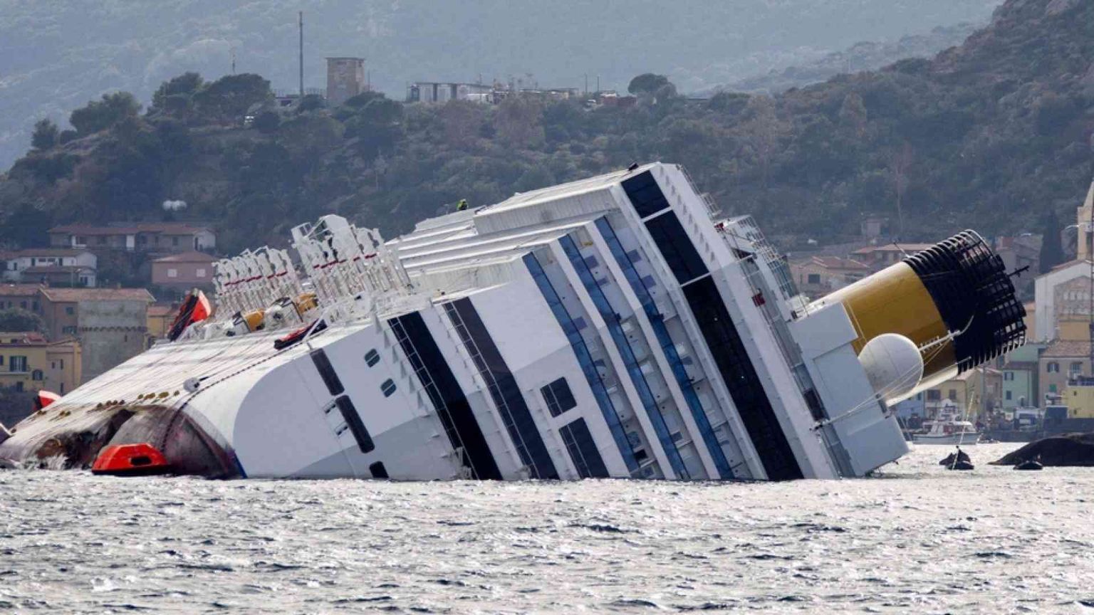 Suor Lina: «Per mesi vidi la sagoma della Concordia»