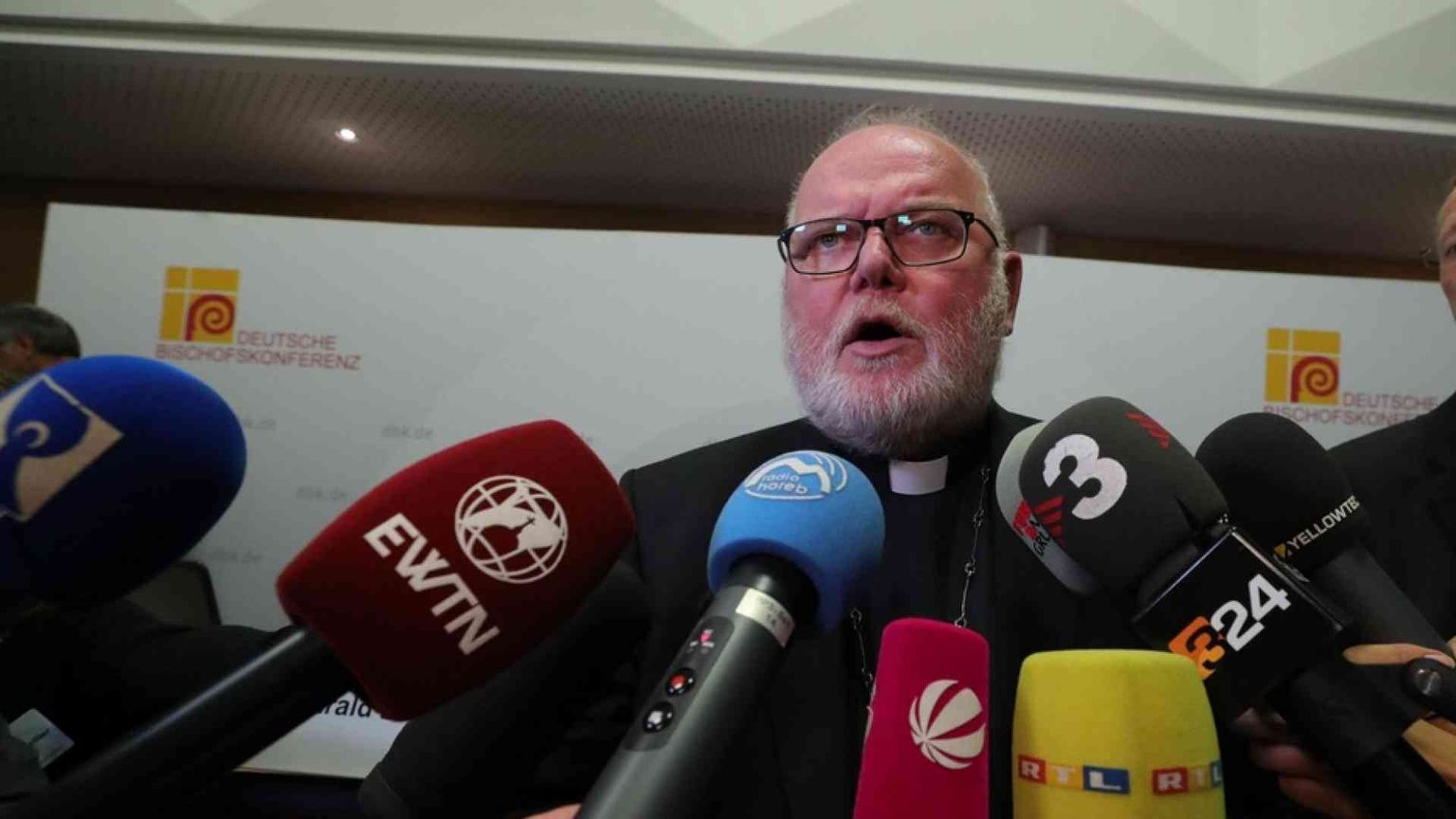 Rapporto sulla diocesi di Monaco. Accuse a Ratzinger: mancato controllo
