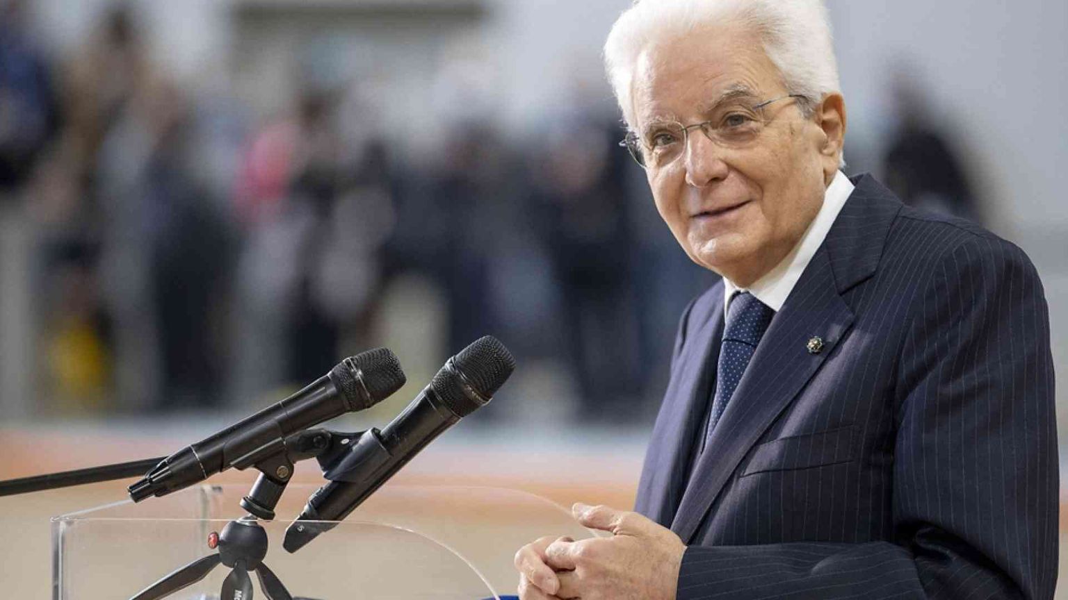 Mattarella e i sette anni da arbitro che hanno aiutato il Paese