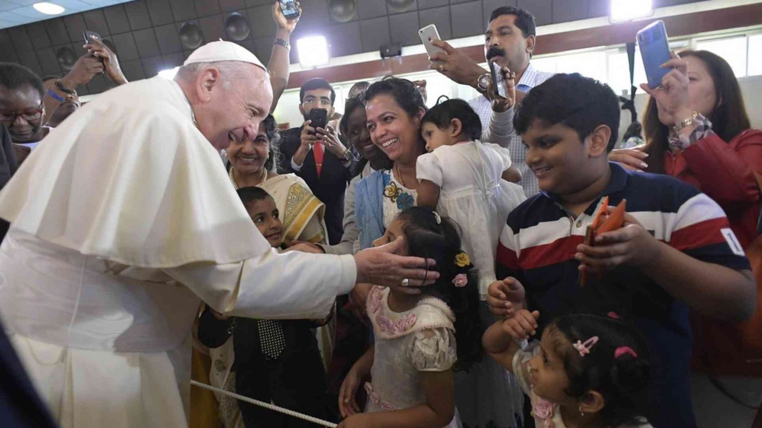 Peña Parra inaugura la nunziatura apostolica ad Abu Dhabi