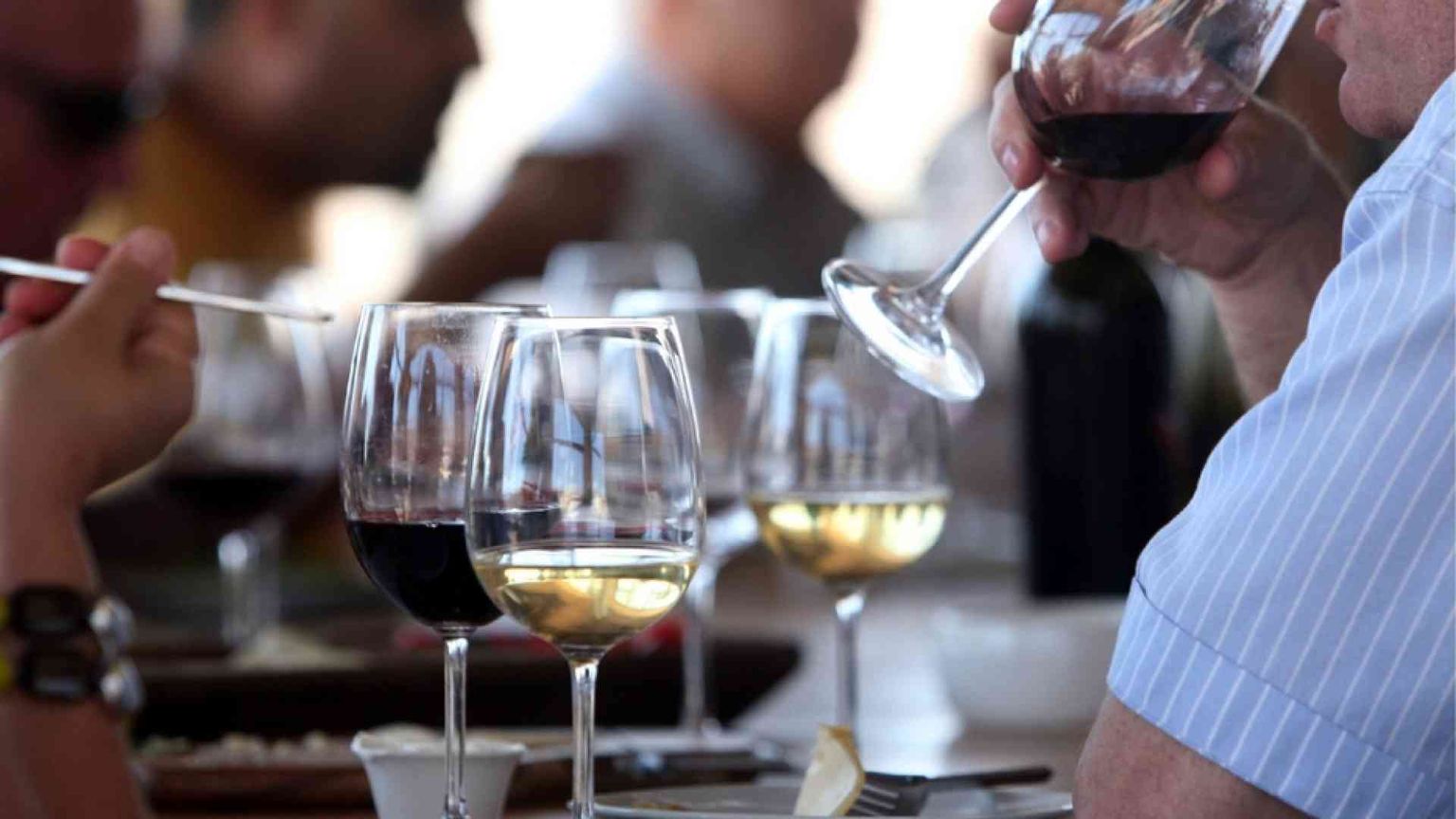 Nutriscore boccia anche il vino. L'Italia insorge: serve un chiarimento