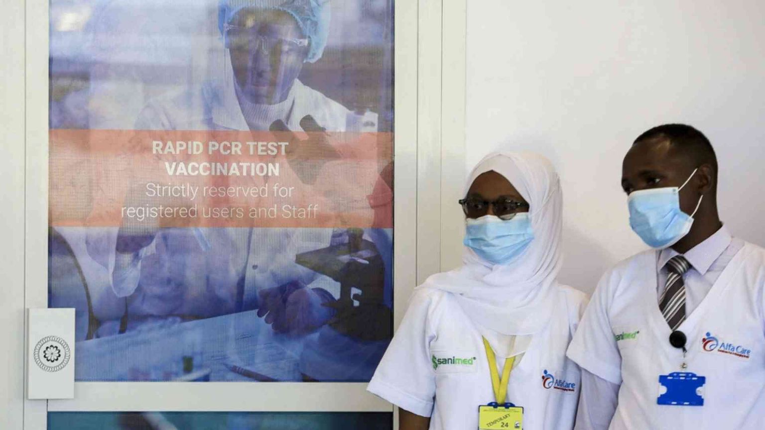 L’Ue tende solo un dito all’Africa: vaccini in sei Paesi, ma no ai brevetti