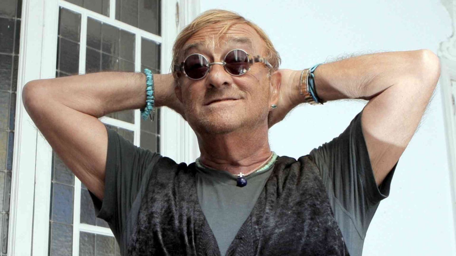 Dalla dieci anni dopo, Lucio è un angelo