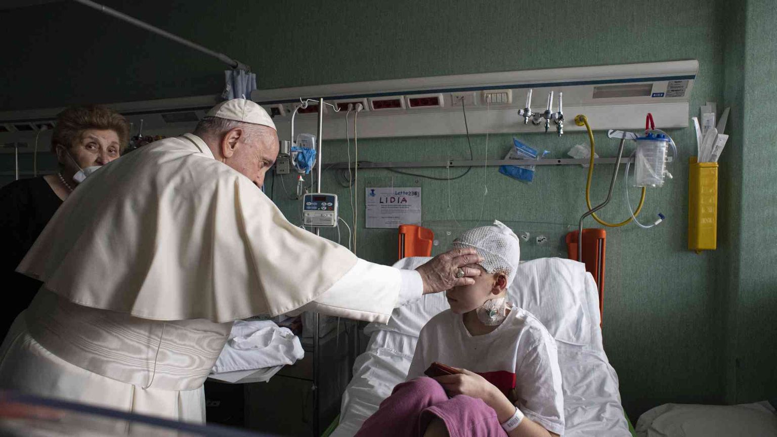 Il Papa al Bambino Gesù per incontrare i bimbi ucraini scappati dalla guerra