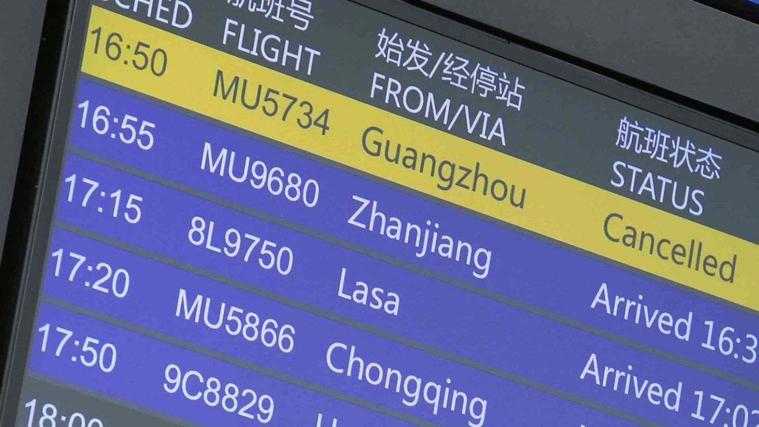 Si schianta aereo, tutti morti i 132 passeggeri