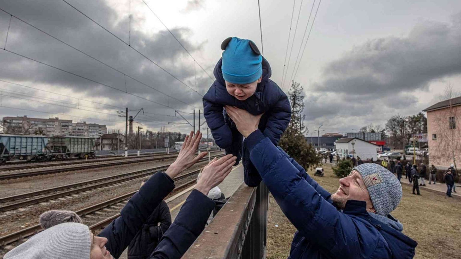 Putin: per il gas pagate in rubli. «Bombe al fosforo su Irpin»