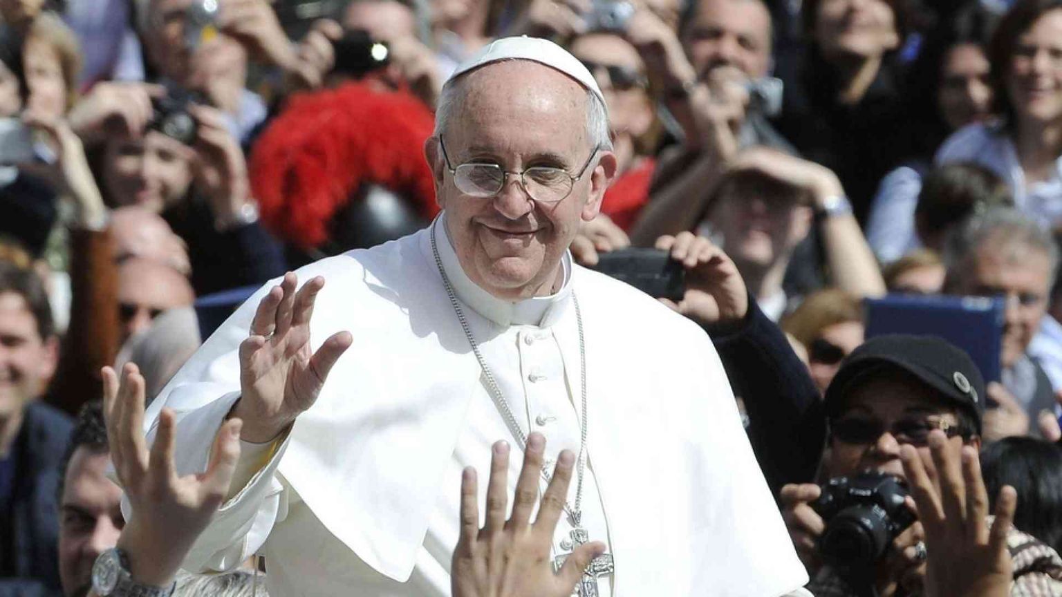 Papa Francesco grida contro le armi, ma i media (non tutti) lo snobbano