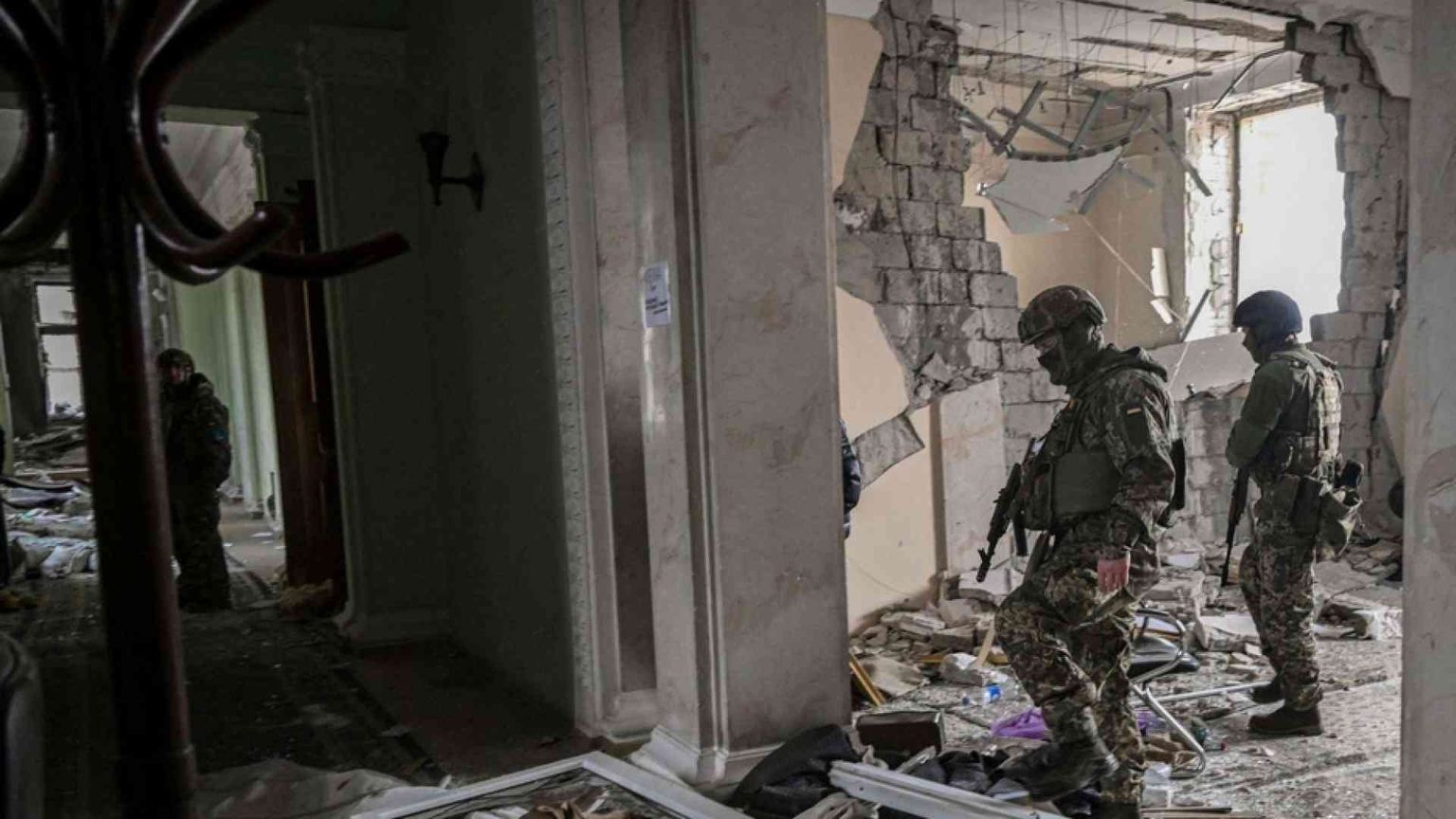 Cosa si sa del video dei prigionieri russi gambizzati