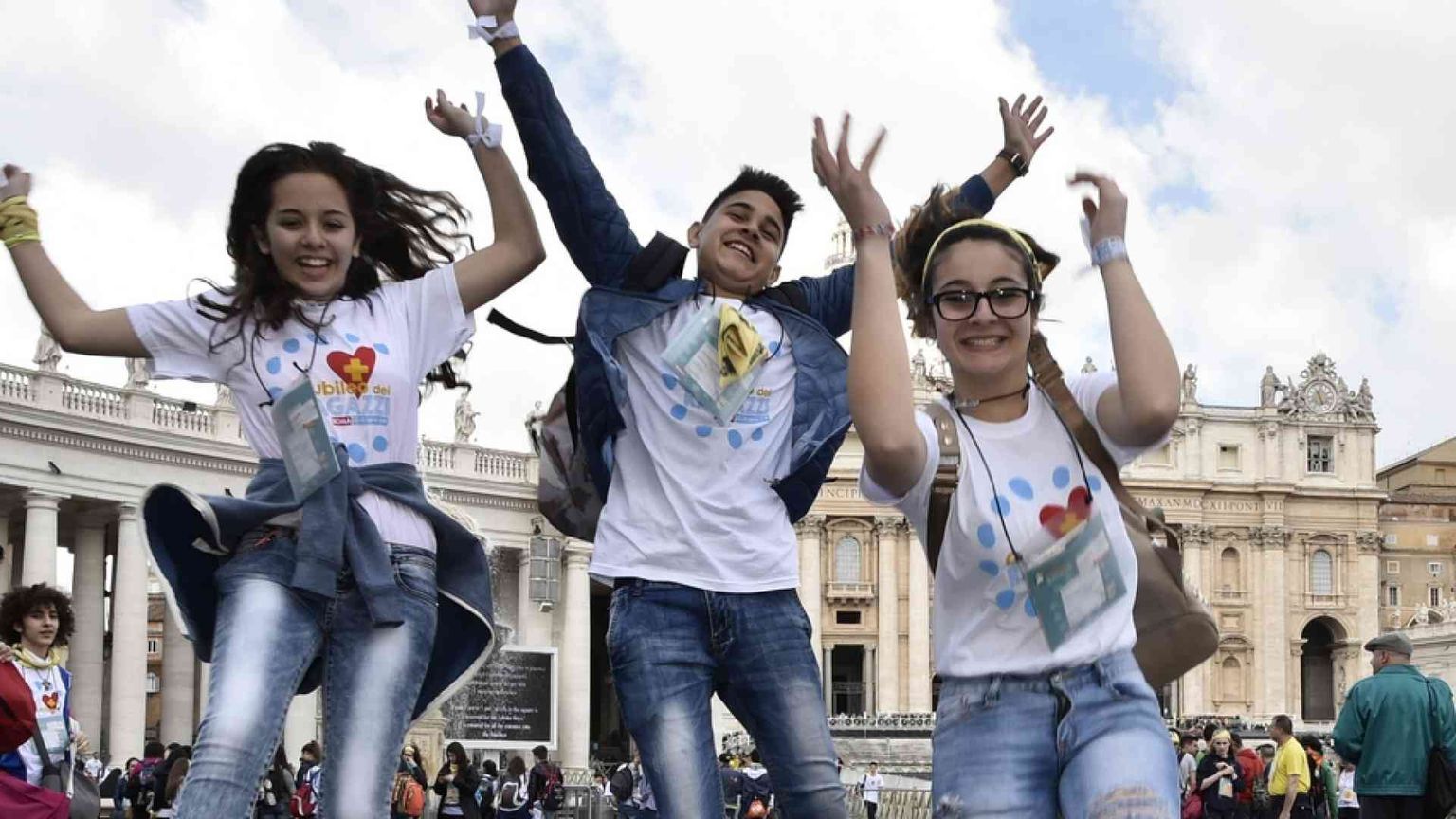 57mila adolescenti col Papa, in piazza San Pietro canterà Blanco