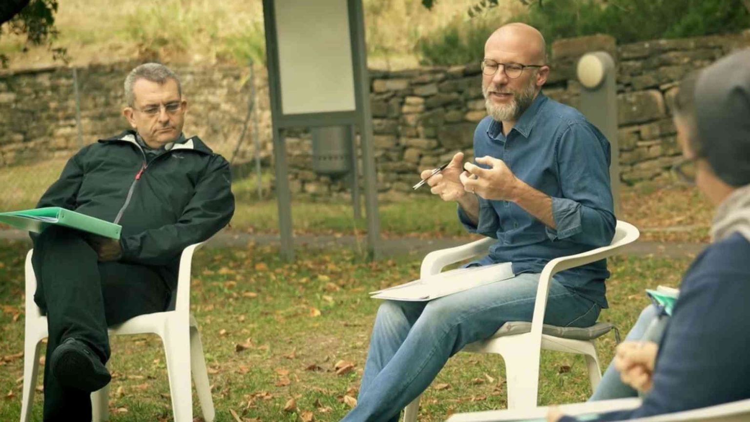 Idee diverse, scelte condivise: un manuale per i gruppi e le comunità