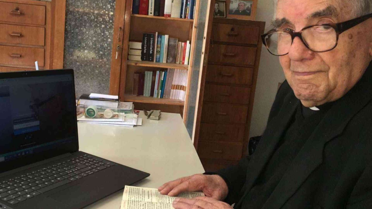 «La mia gioia? Essere prete». Don Fabbri, il racconto di 75 anni di Messa