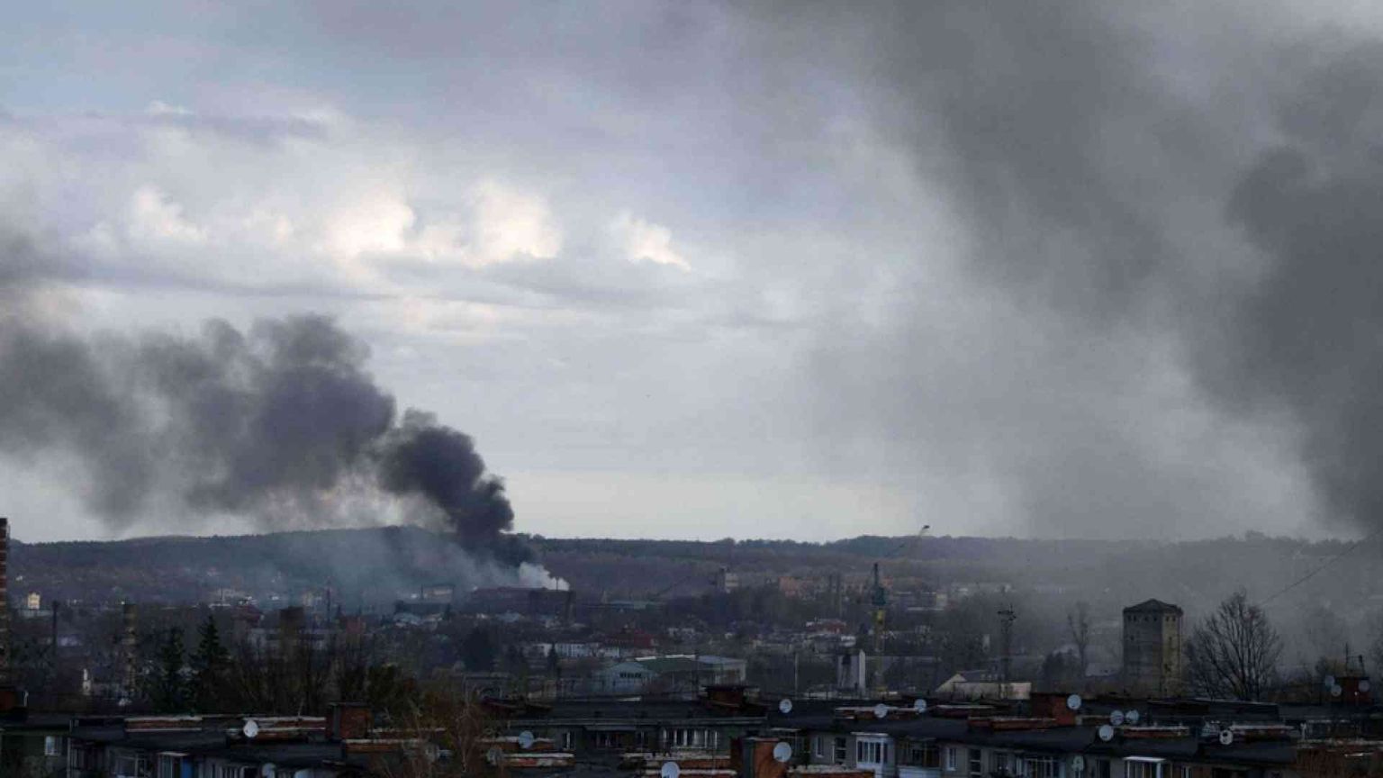 Missili su Leopoli, 7 morti. «Partita l'offensiva russa in Donbass»