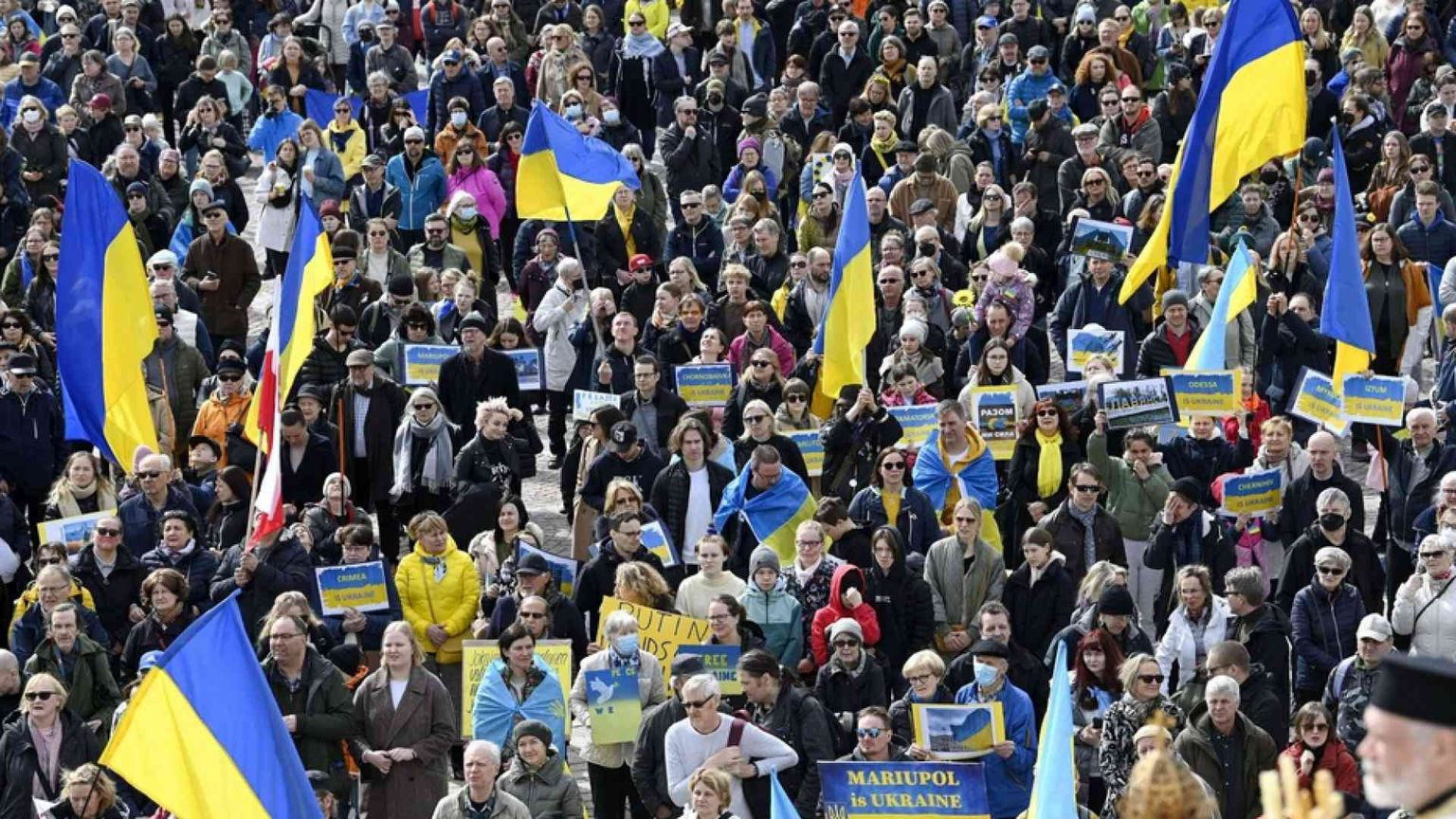 Sul coraggioso stretto sentiero