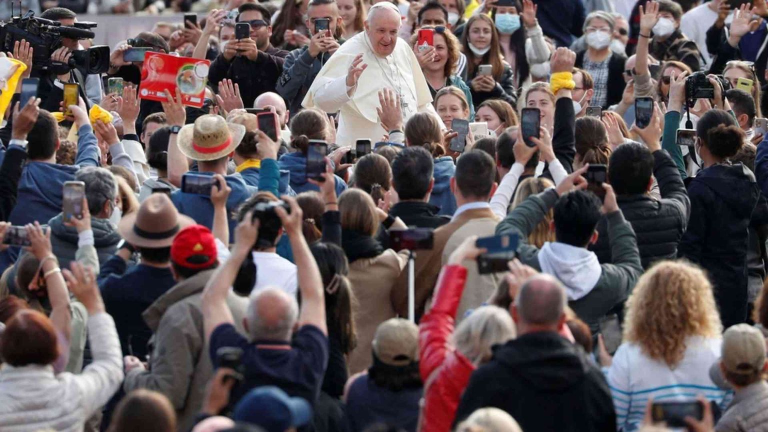 Il Papa: custodire gli anziani, non lasciarli soli