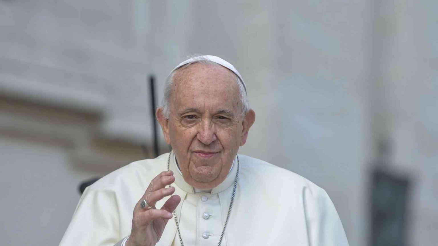 Il Papa invoca la tregua per il 24, Pasqua degli ortodossi