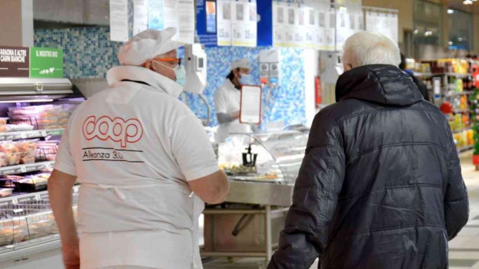 Anziani con demenza al supermercato senza paure