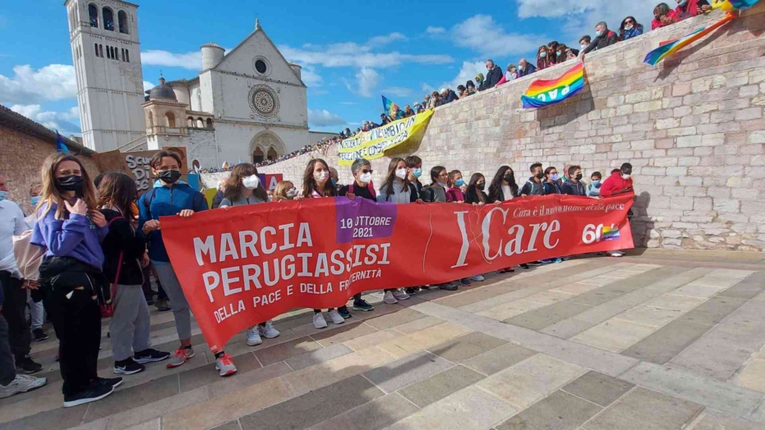 Il momento dell’impegno civile. «Tutti in marcia per la pace»