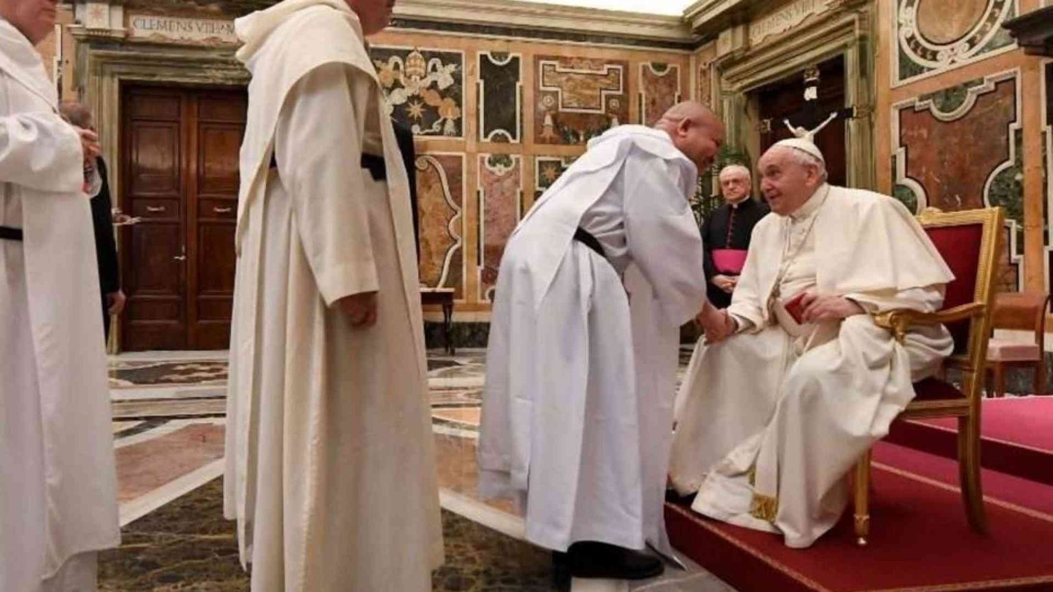 Il Papa: ancora oggi troppa schiavitù e libertà religiosa calpestata