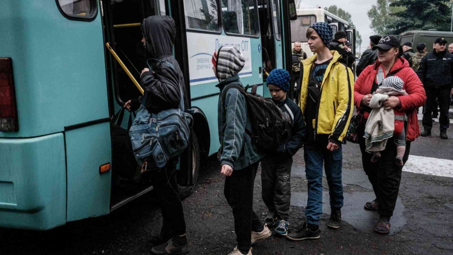 I 106 minori soli accolti in un paese. «È un piccolo ospedale da campo»