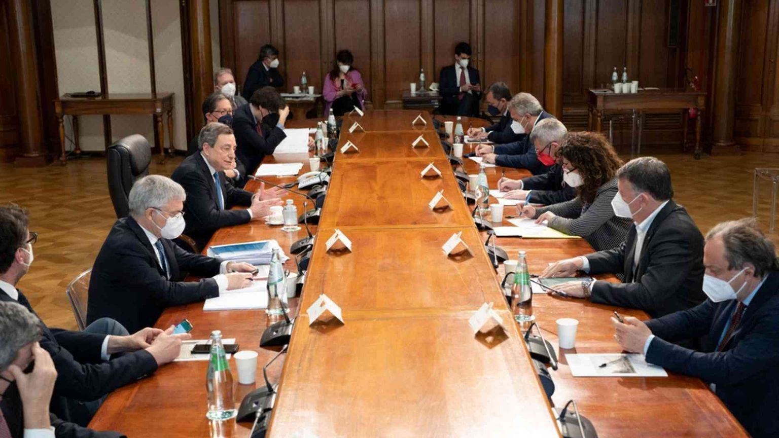 Dal cdm misure «eccezionali» per energia e aiuti