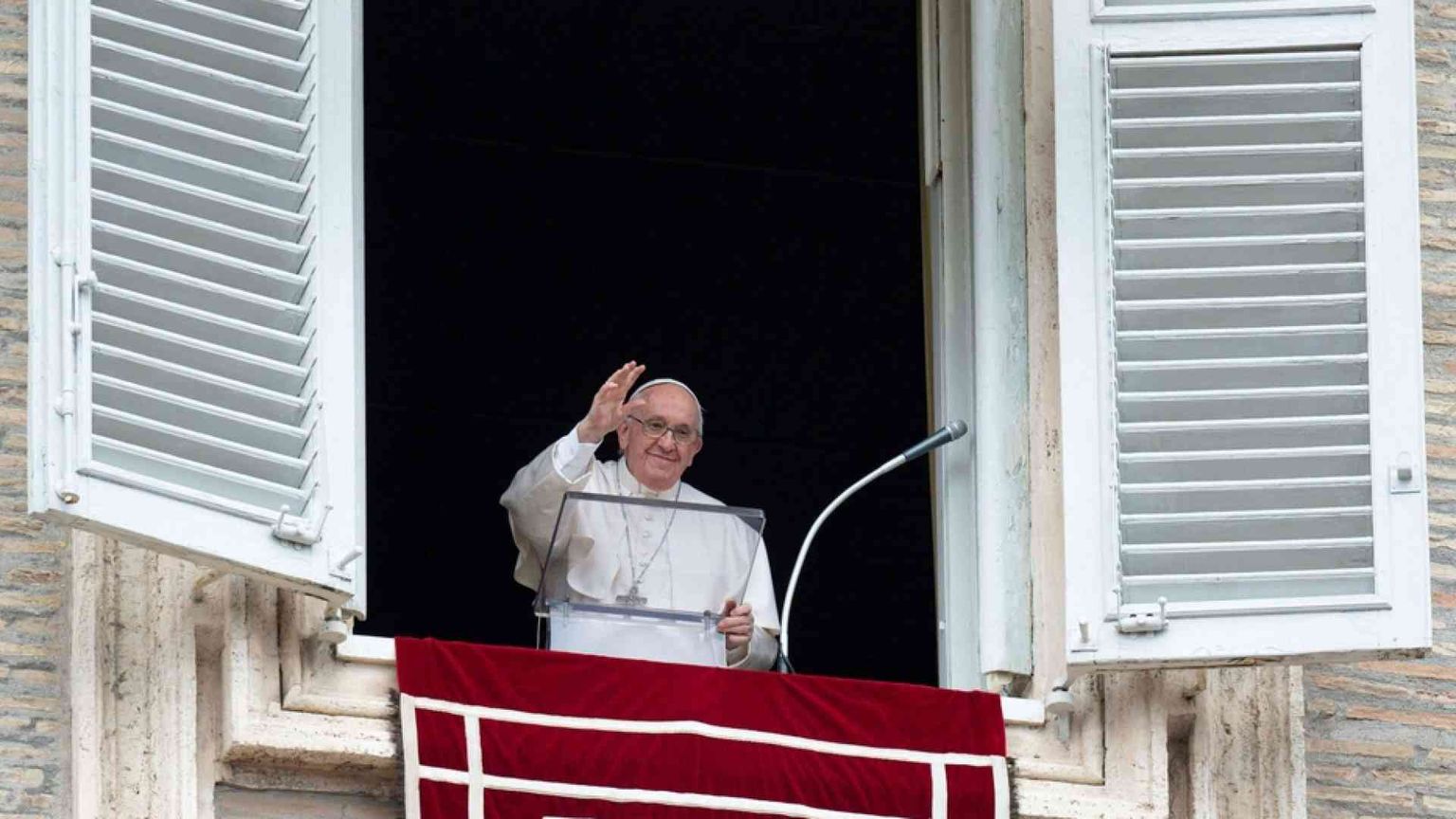 Il Papa: piango per le sofferenze del popolo ucraino. Chi cerca la pace?