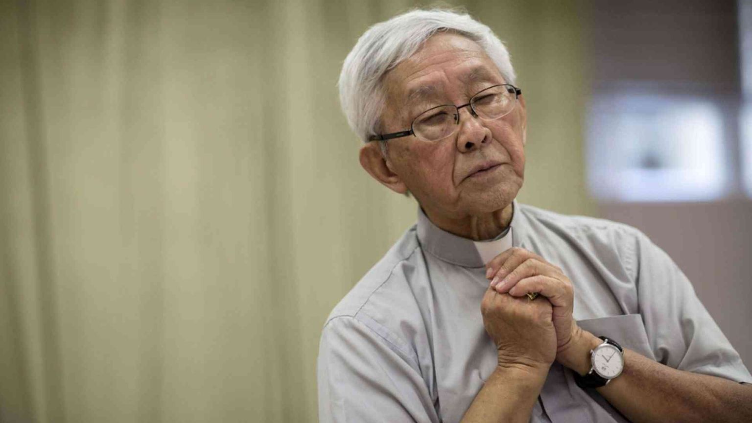 Arrestato a Hong Kong il cardinale Joseph Zen, sostenitore della democrazia