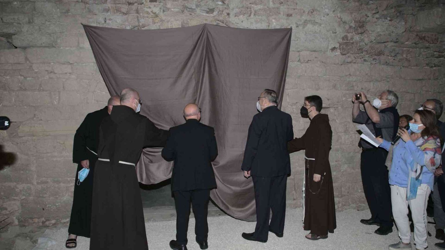 Riaperta 800 anni dopo la porta dell'episcopio dove passò il Poverello