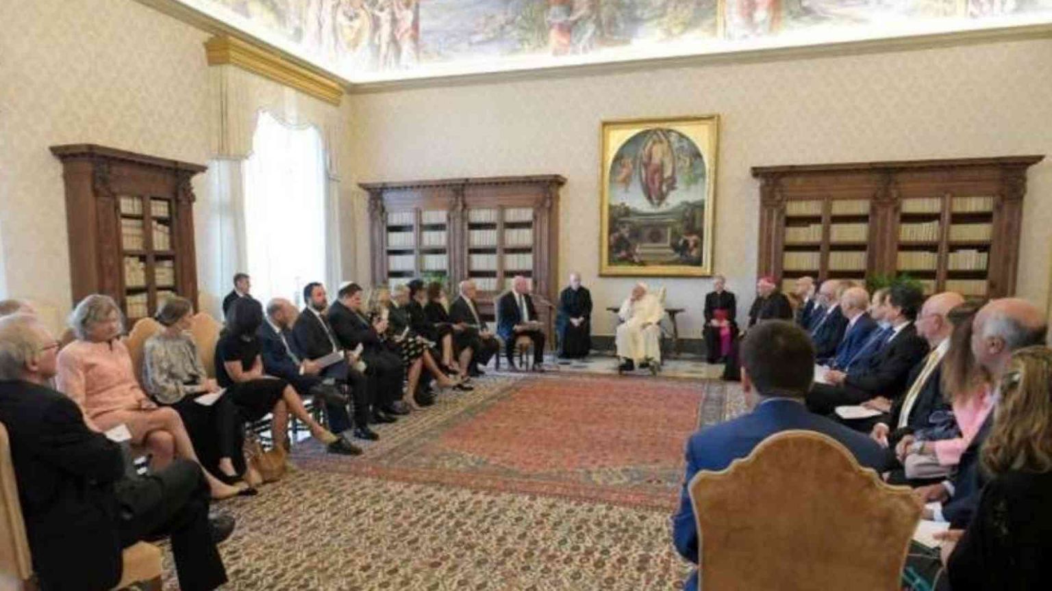 Il Papa: «La guerra è un inganno, la fraternità costruisce la pace»