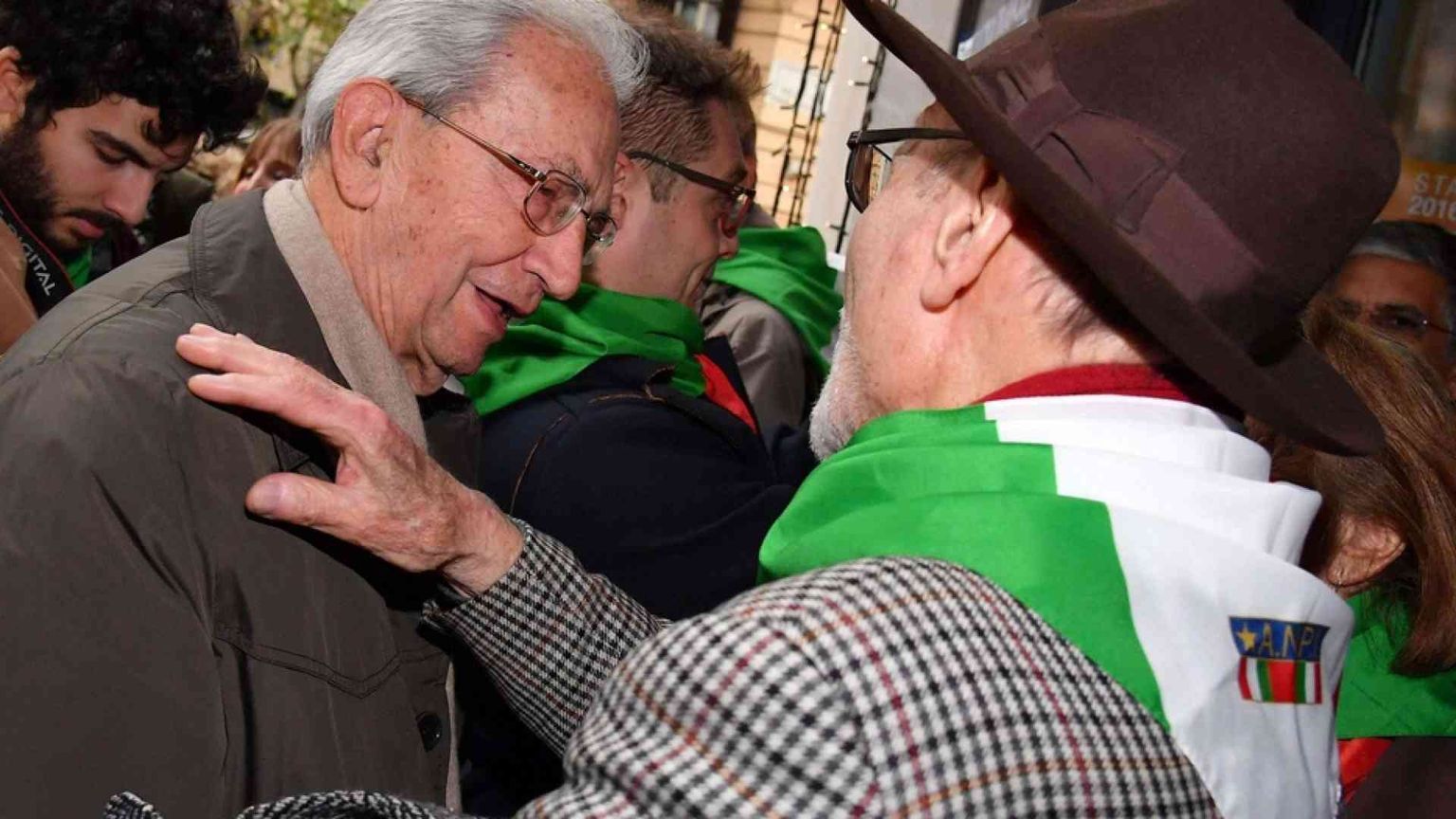 Morto a 99 anni Carlo Smuraglia, presidente emerito dei partigiani (Anpi)