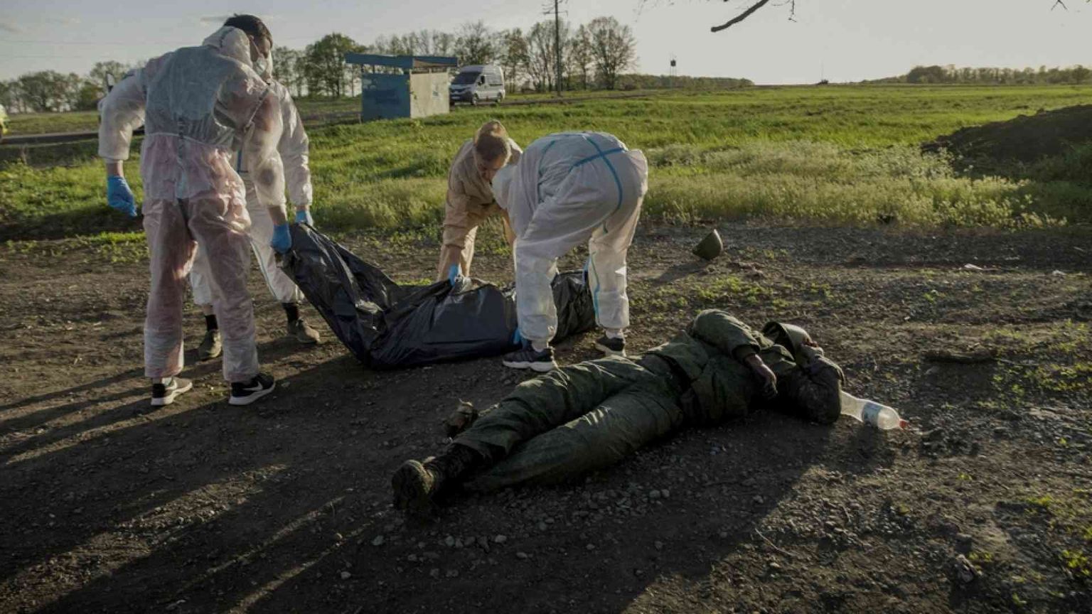 I volti straziati dei morti russi svelano la menzogna della guerra