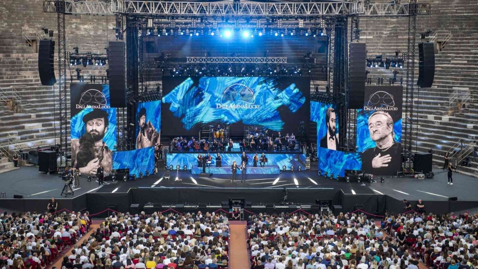 L'Arena canta Dalla con gli amici vecchi e nuovi di Lucio